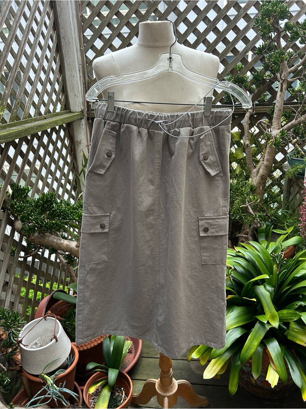 Casual Cargo Pocket, cotton Midi Skirt - Stone Grey. Size Medium.  NWOT